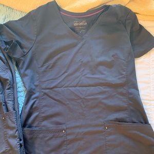 “Purple Label Yoga” Scrubs, size M